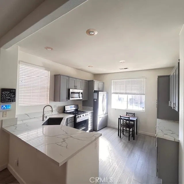 747 Camino De Oro, San Jacinto, California 92583 home-pic-16