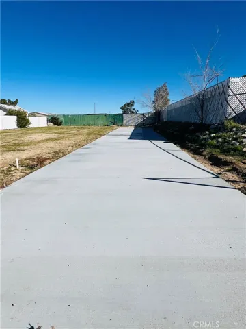 14005 Victoria, Victorville, California 92395