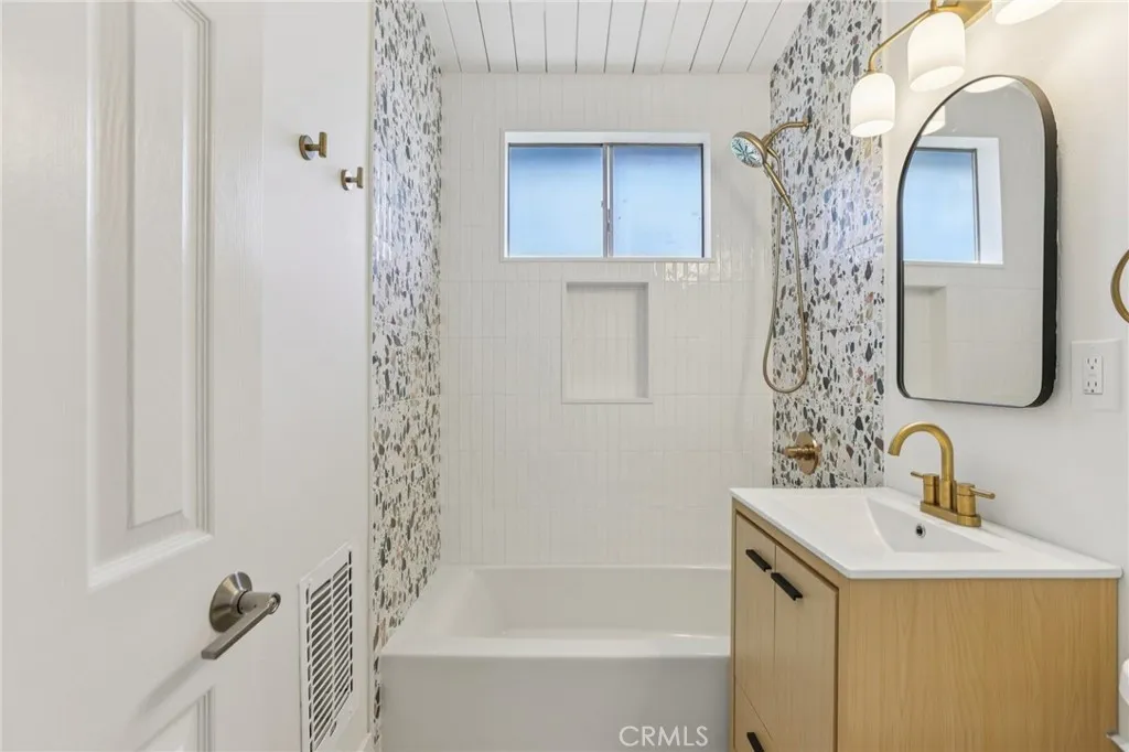 2909 10th, Santa Monica, California 90405 home-pic-15