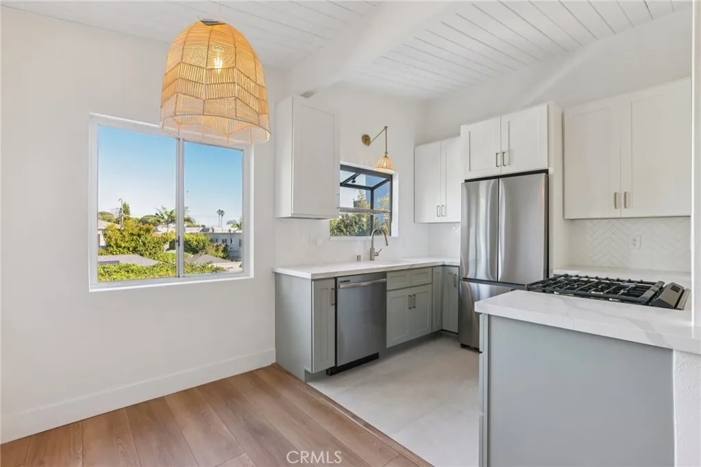 2909 10th, Santa Monica, California 90405 home-pic-1
