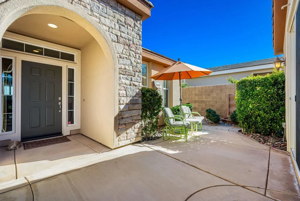 60856 Fire Barrel Drive, La Quinta, California 92253 home-pic-5