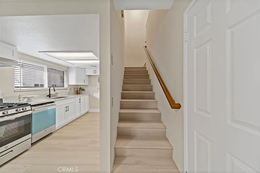 195 N Nicholson Avenue, Monterey Park, California 91755 home-pic-12