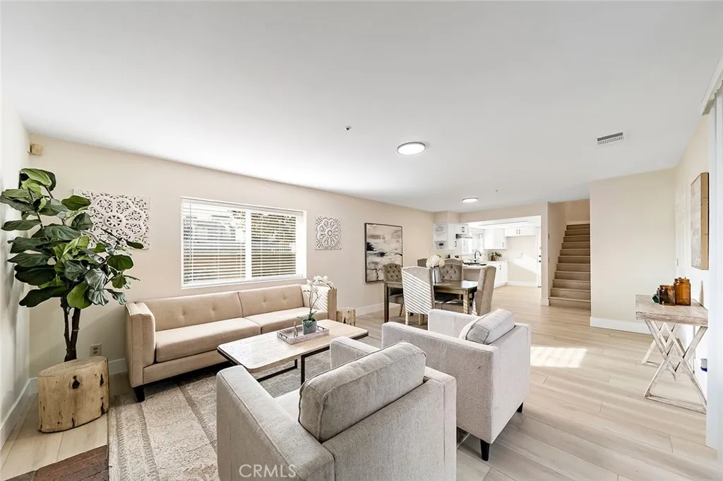 195 N Nicholson Avenue, Monterey Park, California 91755 home-pic-2