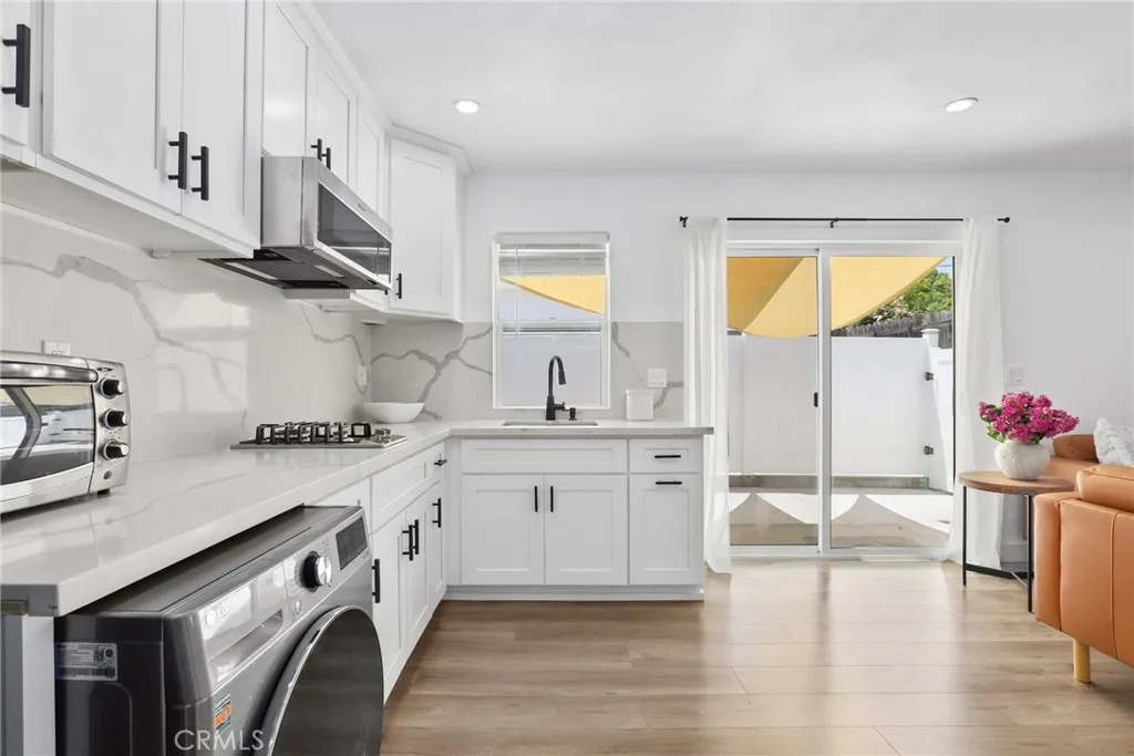 2129 N Pepper Street, Burbank, California 91505 home-pic-46