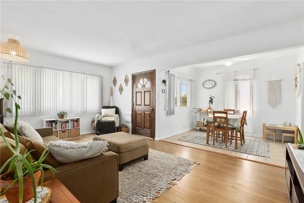 2129 N Pepper Street, Burbank, California 91505 home-pic-8