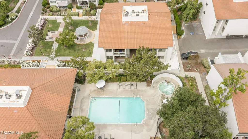 4720 Park Granada 212, Calabasas, California 91302 home-pic-28