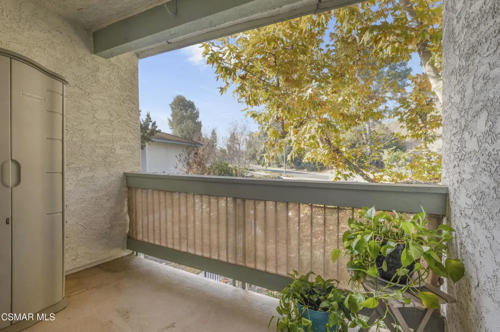 4720 Park Granada 212, Calabasas, California 91302 home-pic-25