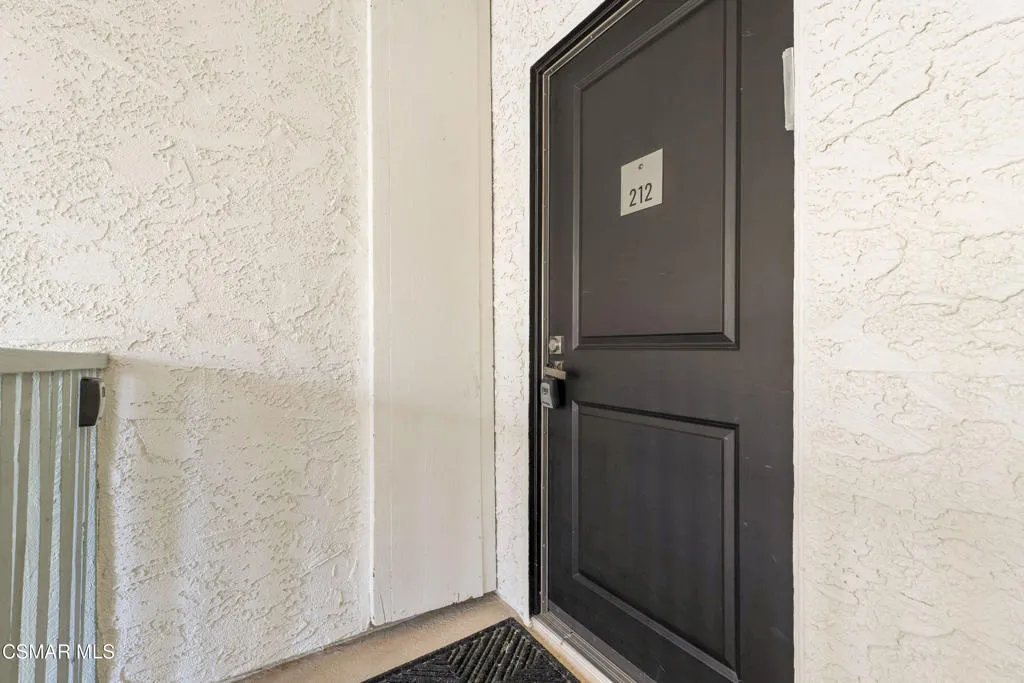 4720 Park Granada 212, Calabasas, California 91302 home-pic-3