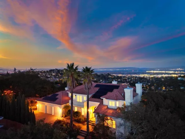 222 Oakley Avenue, San Carlos, California 94070