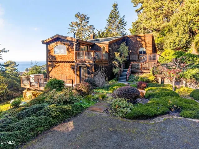 exterior 13-web-or-mls-DJI_2025112614014