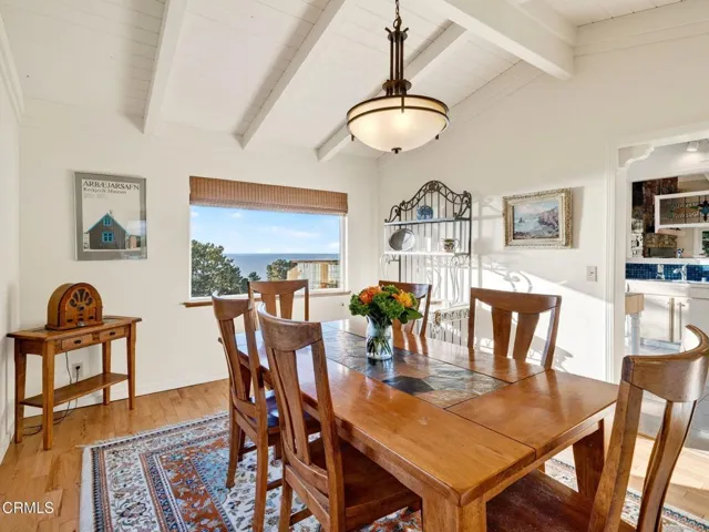 dining 64-web-or-mls-DSC02943