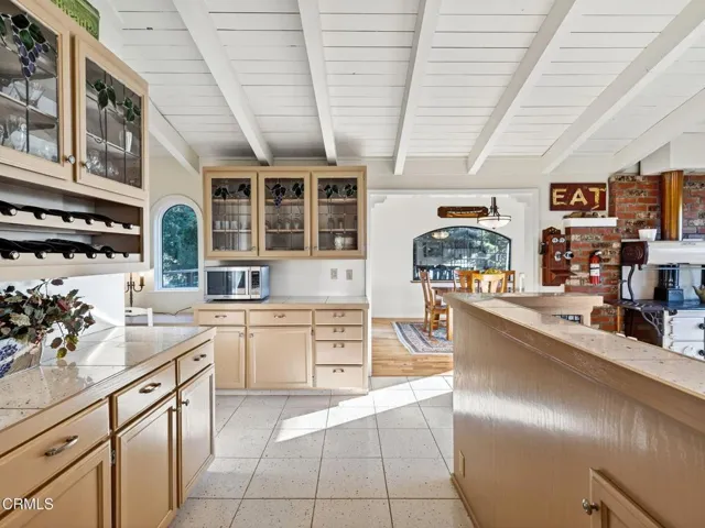 kitchen 56-web-or-mls-DSC02898