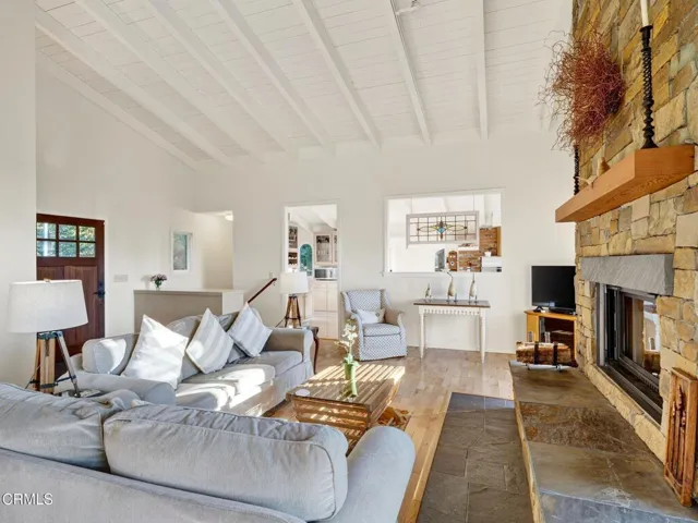 living room 50-web-or-mls-DSC02868