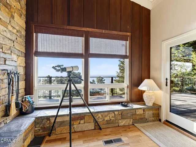 living room 43-web-or-mls-DSC02812