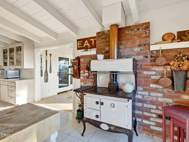 kitchen 62-web-or-mls-DSC02931