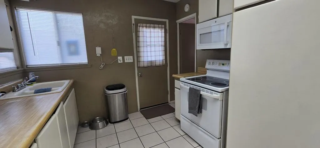 3428 Niland Avenue, Thermal, California 92274 home-pic-13