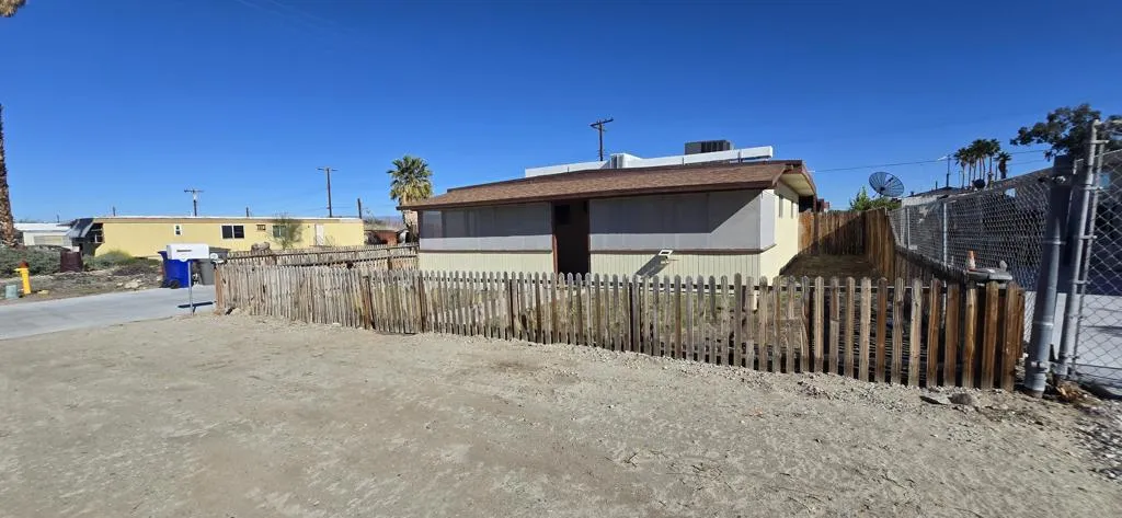 3428 Niland Avenue, Thermal, California 92274 home-pic-6