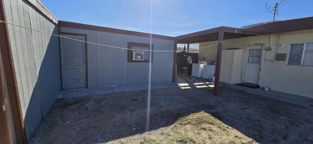 3428 Niland Avenue, Thermal, California 92274 home-pic-32