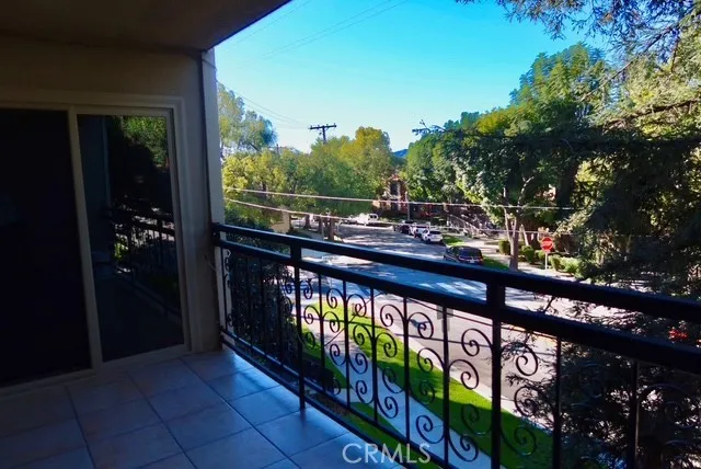 1236 N Columbus 16, Glendale, California 91202 home-pic-15