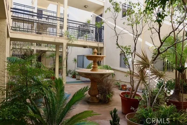 1236 N Columbus 16, Glendale, California 91202 home-pic-3