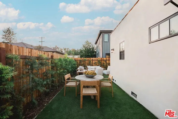 11026 Hortense Street 4, North Hollywood, California 91602