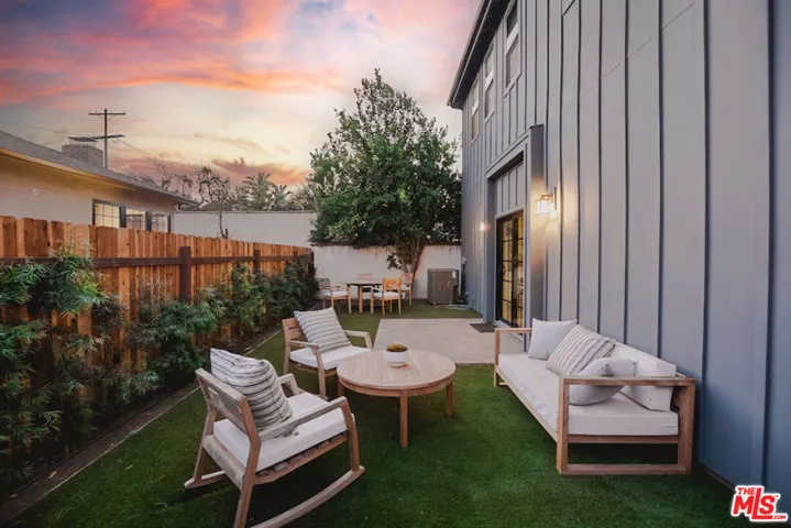 11026 Hortense Street 4, North Hollywood, California 91602