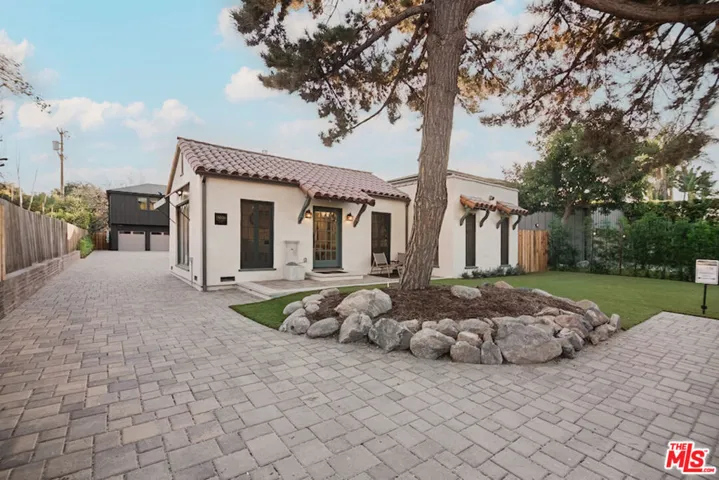 11026 Hortense Street 4, North Hollywood, California 91602