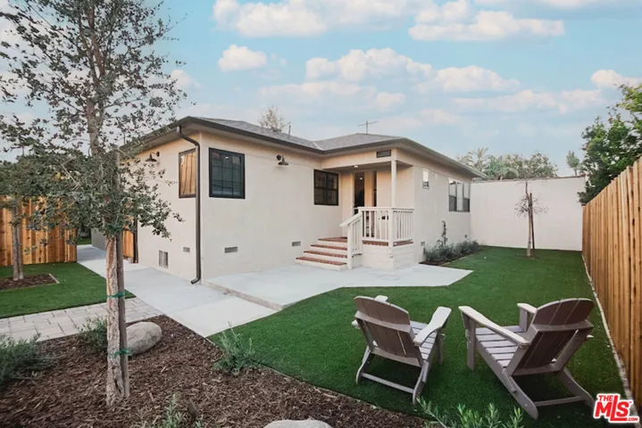 11026 Hortense Street 4, North Hollywood, California 91602