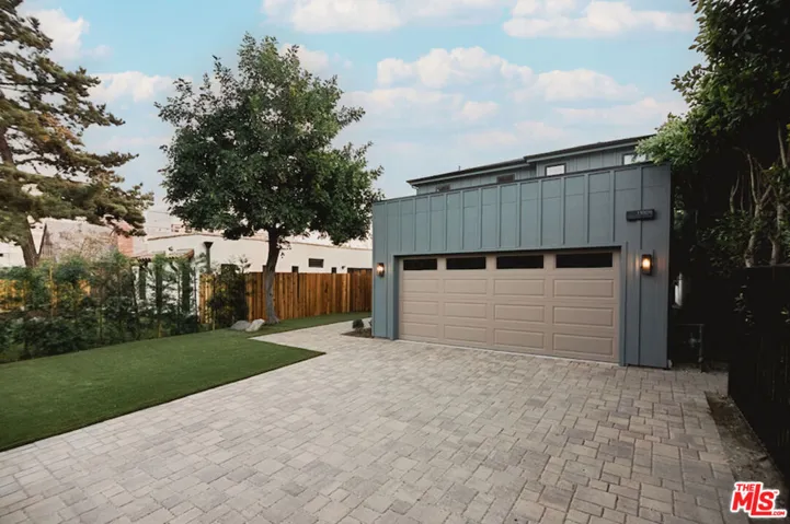 11026 Hortense Street 4, North Hollywood, California 91602
