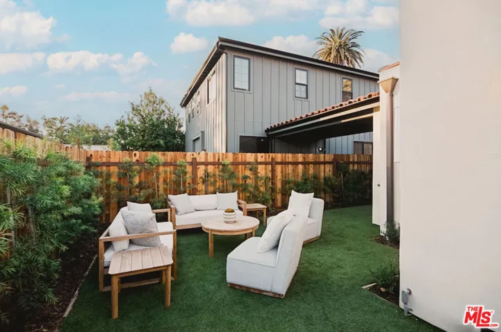 11026 Hortense Street 4, North Hollywood, California 91602