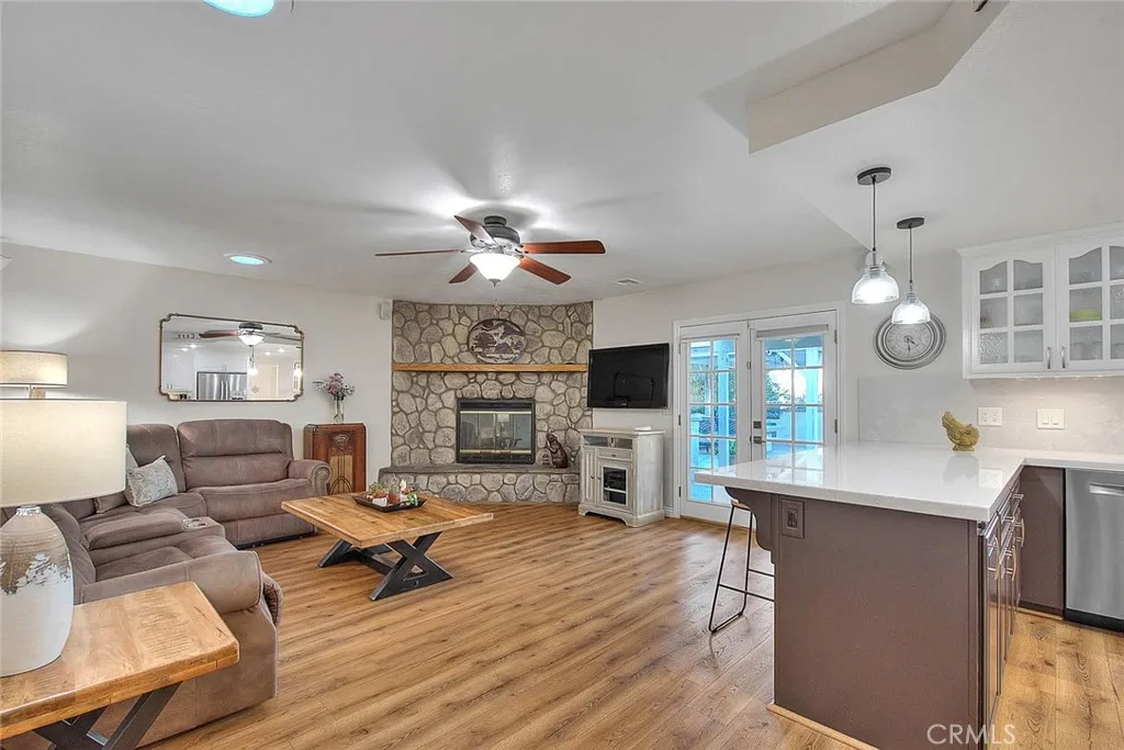 7821 Lyons, Hesperia, California 92345 home-pic-5