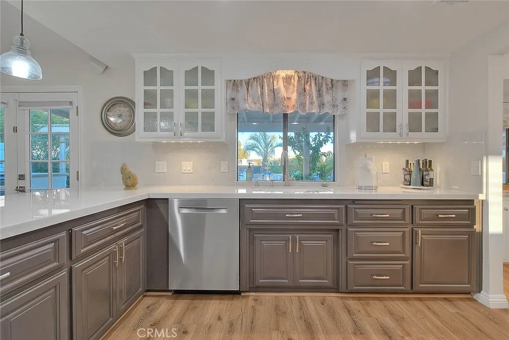 7821 Lyons, Hesperia, California 92345 home-pic-9