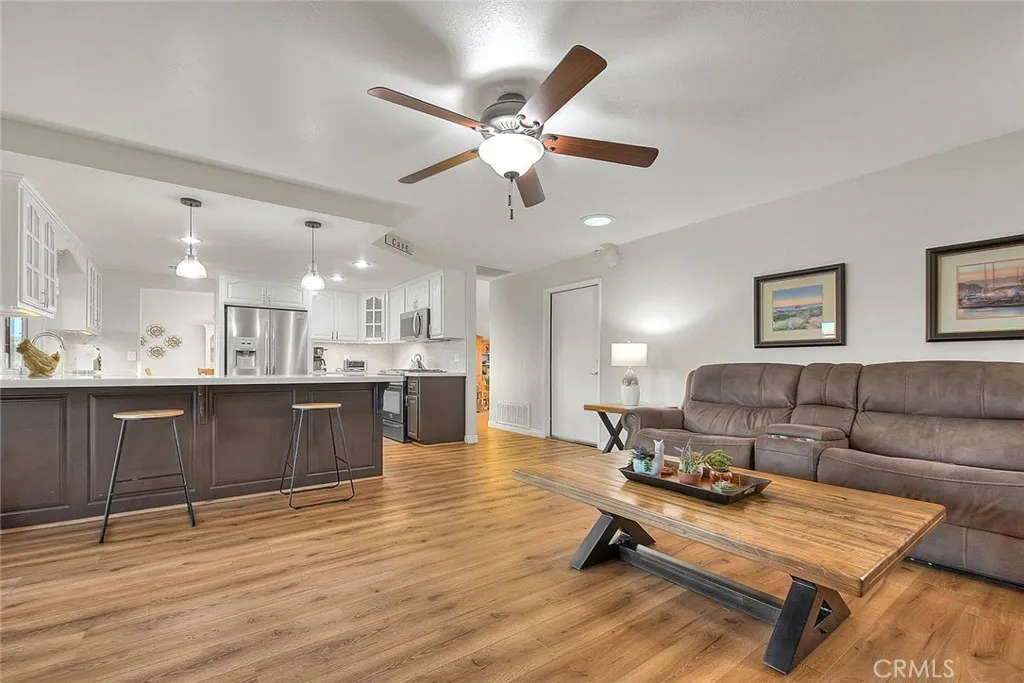 7821 Lyons, Hesperia, California 92345 home-pic-7
