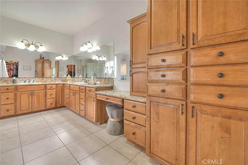 7821 Lyons, Hesperia, California 92345 home-pic-39