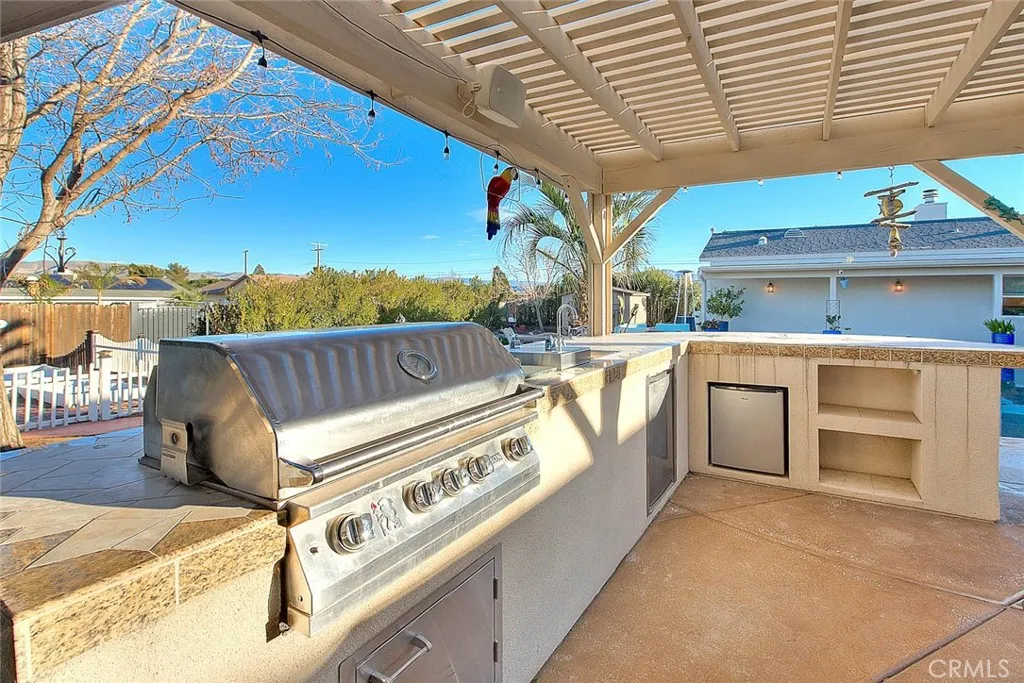 7821 Lyons, Hesperia, California 92345 home-pic-57