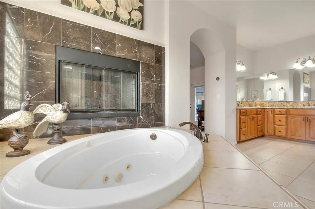 7821 Lyons, Hesperia, California 92345 home-pic-41