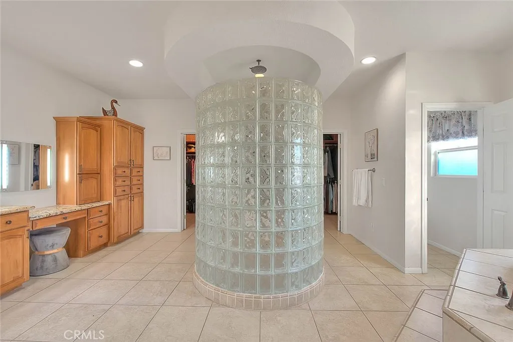 7821 Lyons, Hesperia, California 92345 home-pic-34