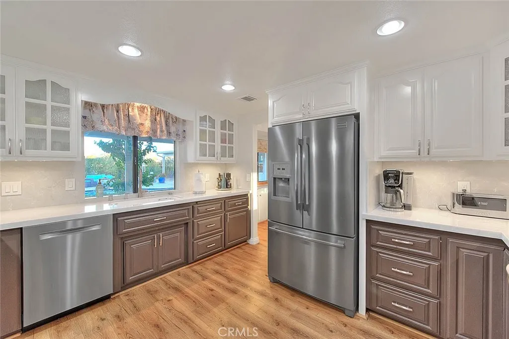 7821 Lyons, Hesperia, California 92345 home-pic-10
