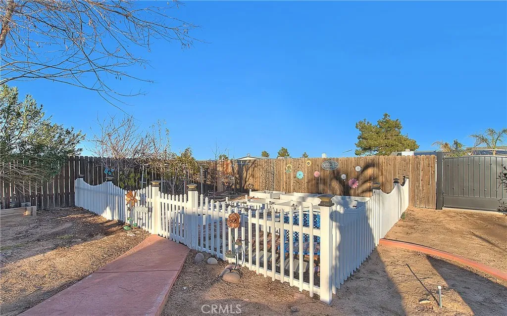 7821 Lyons, Hesperia, California 92345 home-pic-62