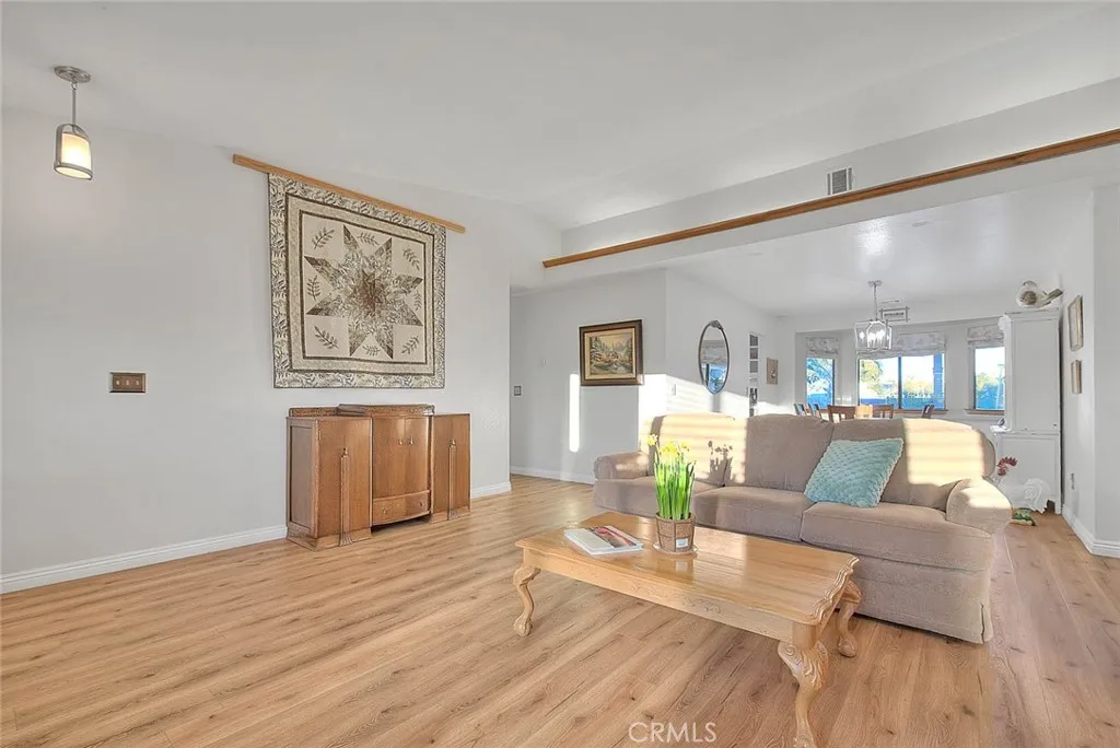 7821 Lyons, Hesperia, California 92345 home-pic-17