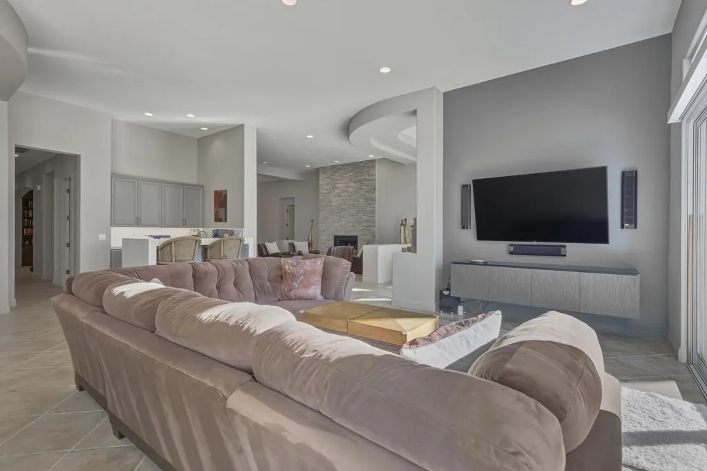 81675 Tiburon Drive, La Quinta, California 92253 home-pic-26