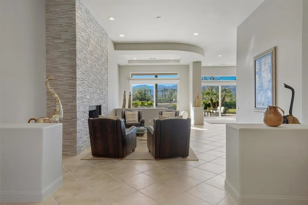 81675 Tiburon Drive, La Quinta, California 92253 home-pic-18