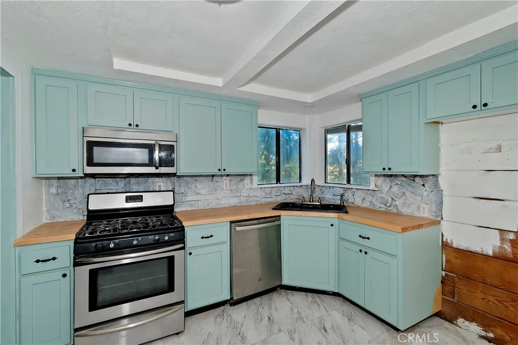 26331 Alpine, Twin Peaks, California 92391 home-pic-10