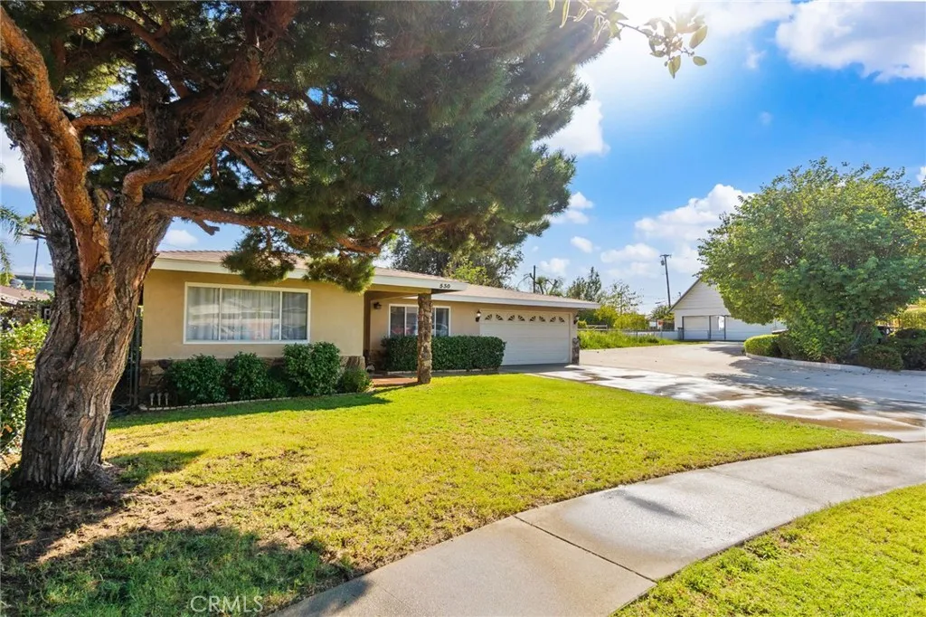 530 N Sycamore, Rialto, California 92376 home-pic-2