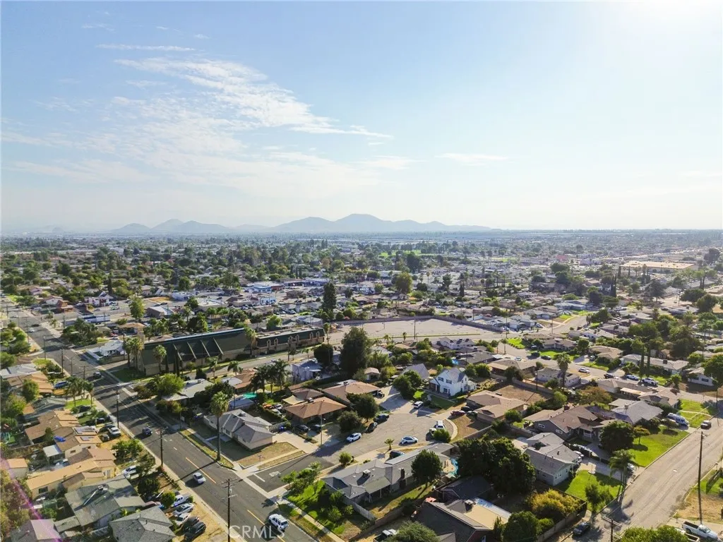 530 N Sycamore, Rialto, California 92376 home-pic-29