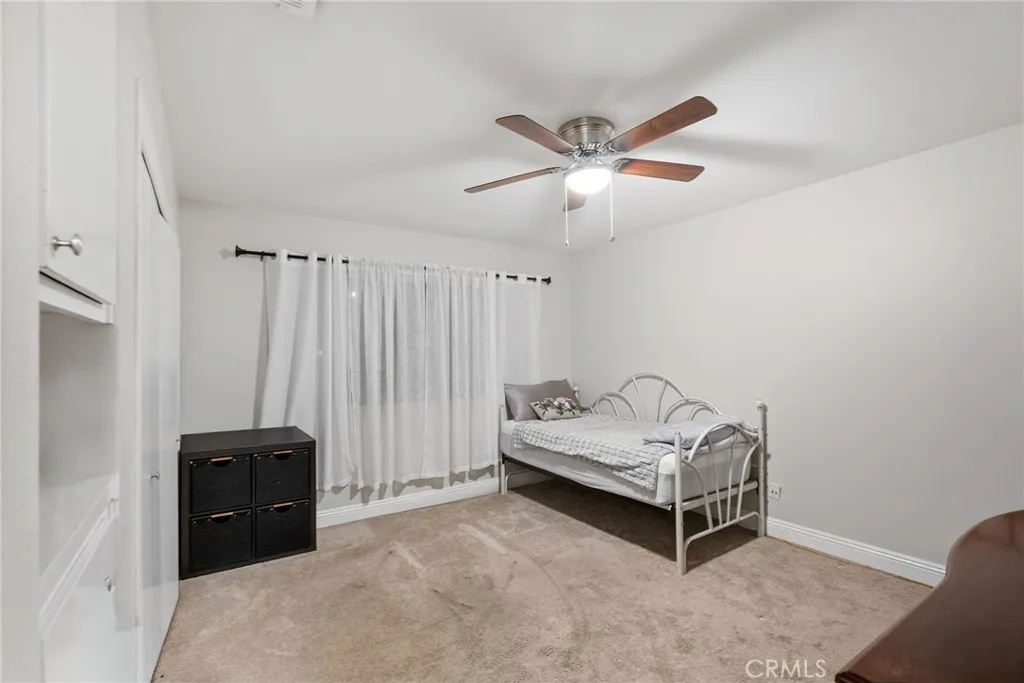 530 N Sycamore, Rialto, California 92376 home-pic-5