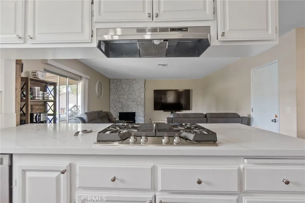 530 N Sycamore, Rialto, California 92376 home-pic-17