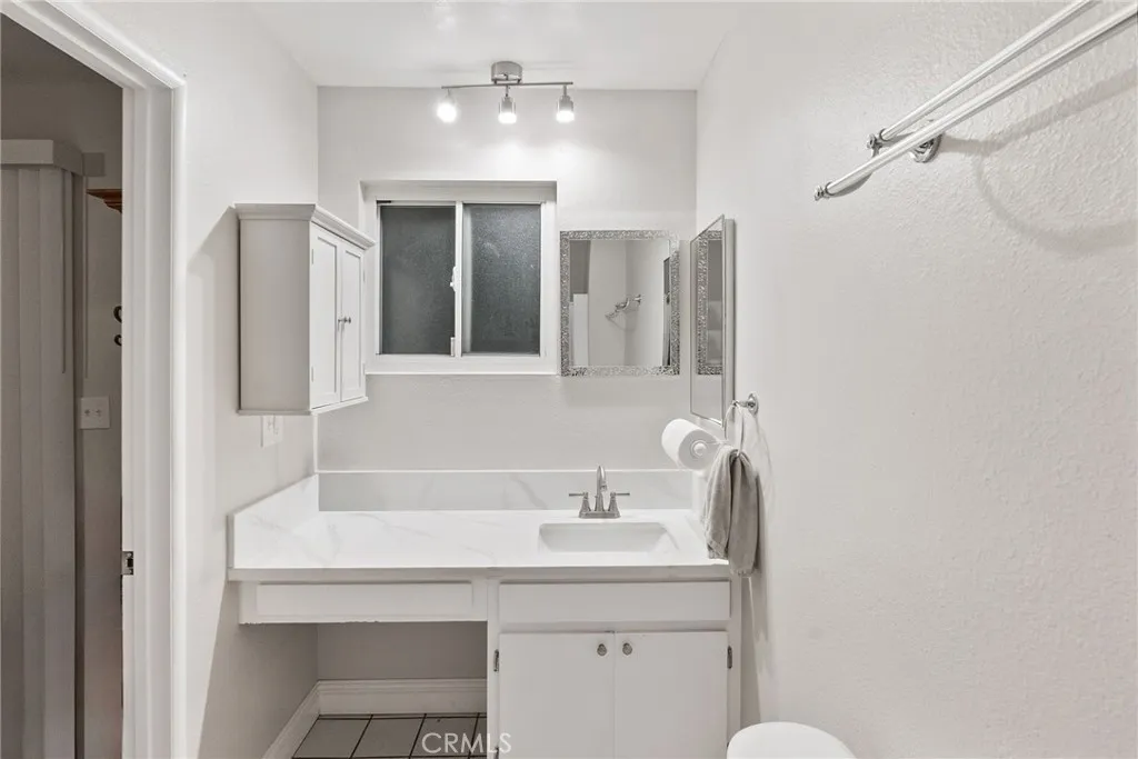 530 N Sycamore, Rialto, California 92376 home-pic-10