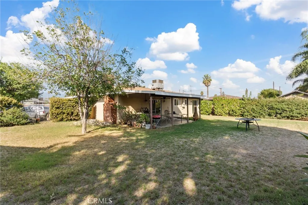530 N Sycamore, Rialto, California 92376 home-pic-27