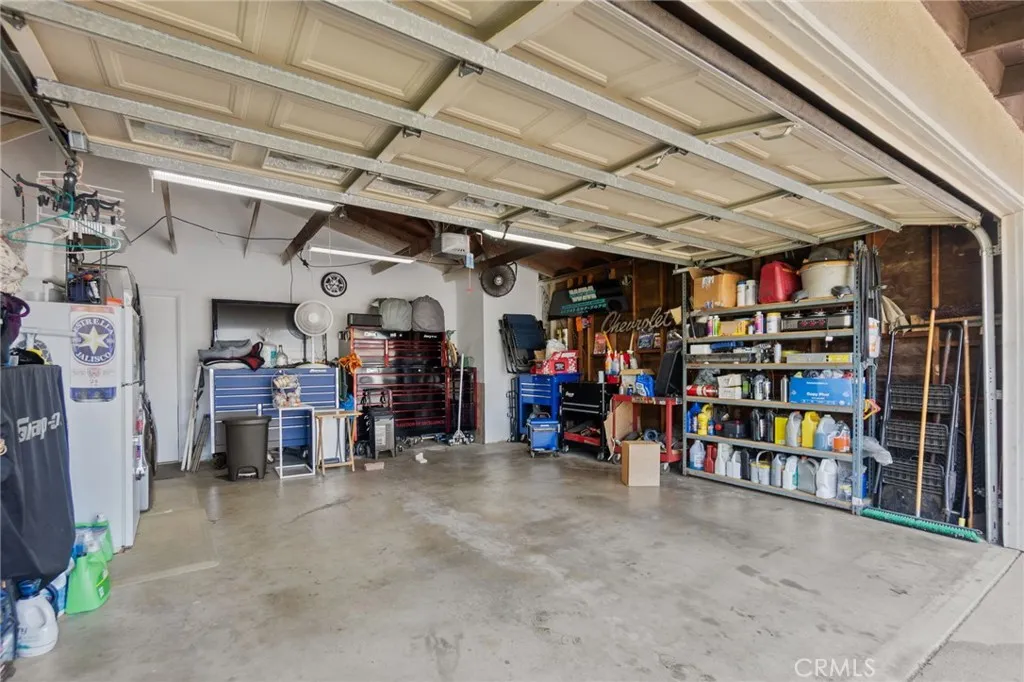 530 N Sycamore, Rialto, California 92376 home-pic-21
